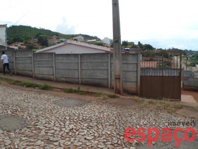 Casa para Venda, em Pará de Minas, bairro Grão Pará, 3 dormitórios, 1 banheiro