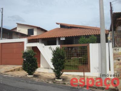 Casa para Venda, em Pará de Minas, bairro São José, 5 dormitórios, 2 banheiros, 1 suíte, 2 vagas